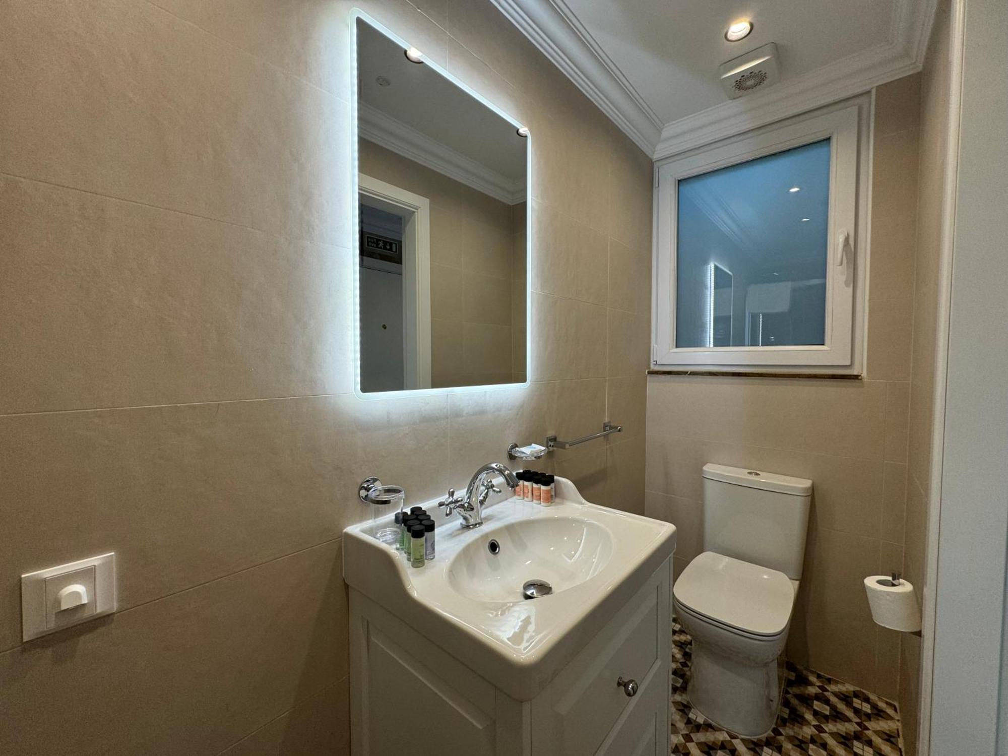 Saint Julian's Balcony Hotel מראה חיצוני תמונה