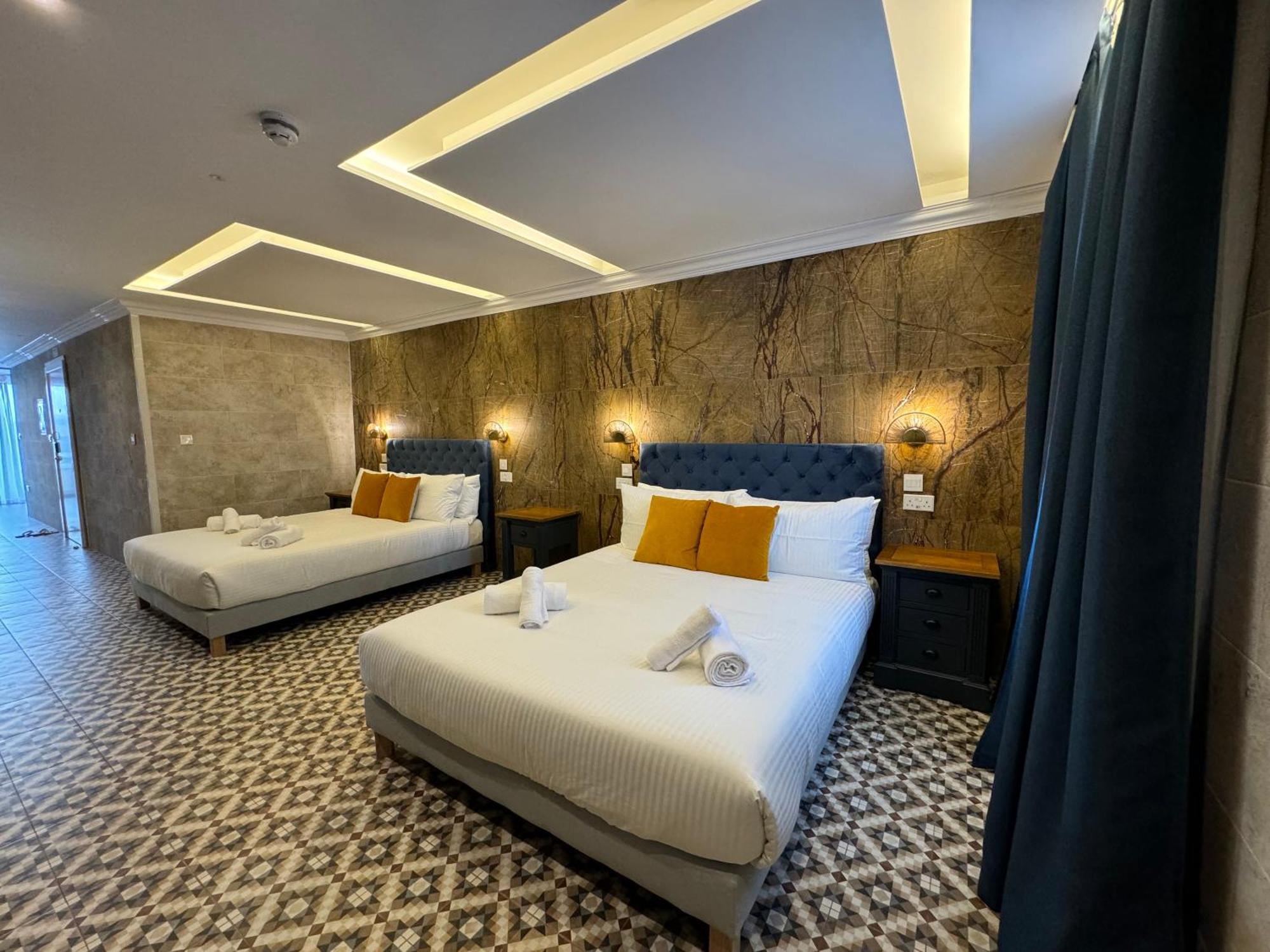 Saint Julian's Balcony Hotel מראה חיצוני תמונה