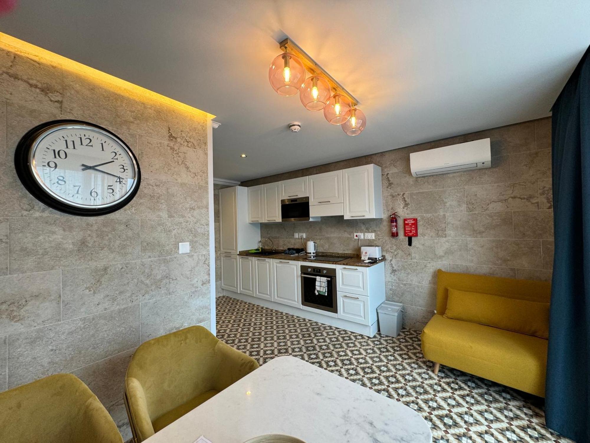 Saint Julian's Balcony Hotel מראה חיצוני תמונה