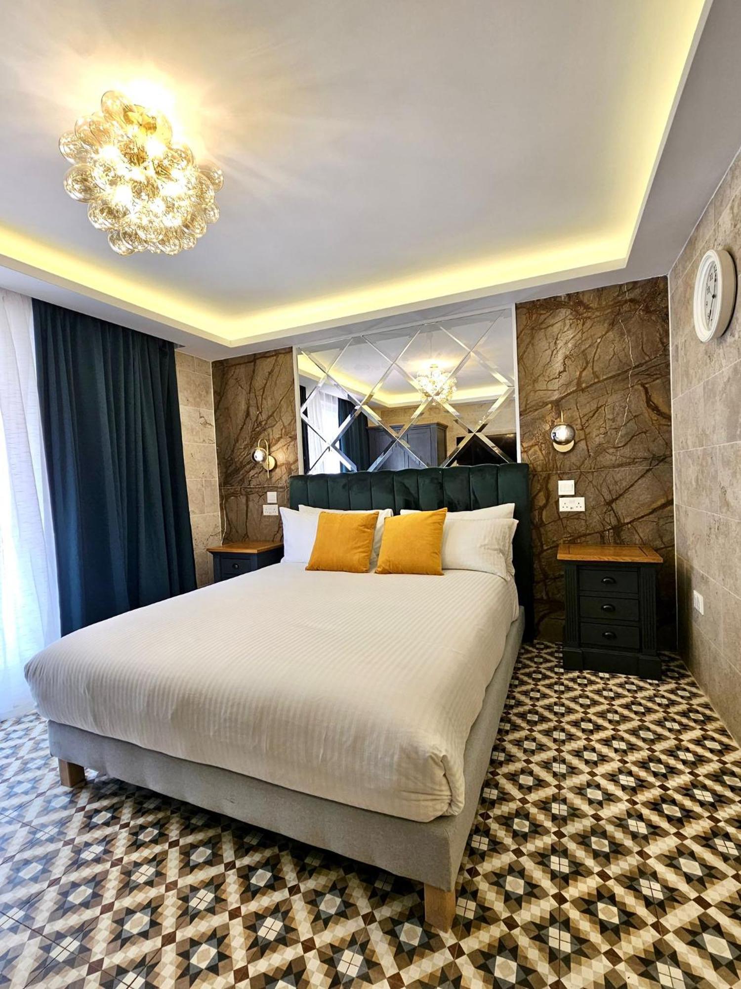 Saint Julian's Balcony Hotel מראה חיצוני תמונה
