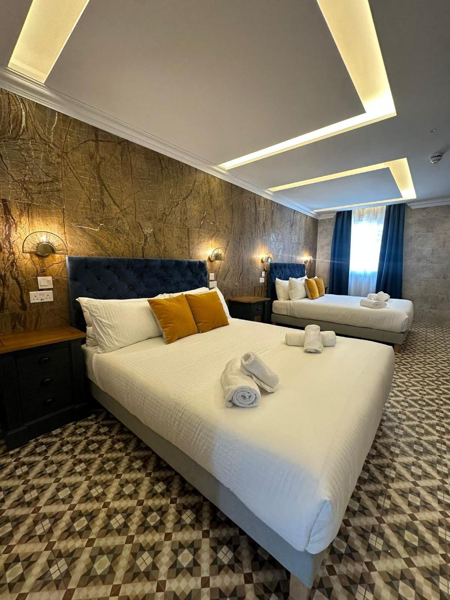 Saint Julian's Balcony Hotel מראה חיצוני תמונה